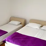 Apartment Kore Vir
